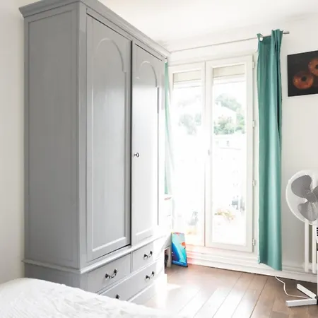 Superb Apartment With View On Montmartre ! * パリ